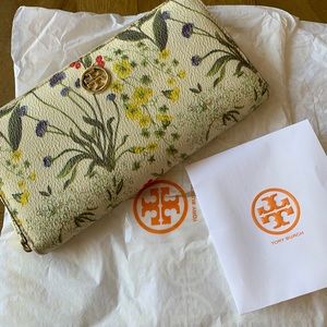 Rare Tory Burch botanical wallet